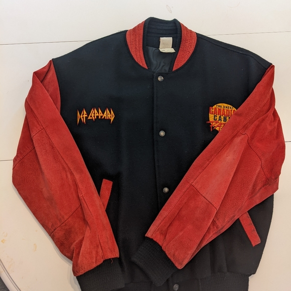 Vintage Molson Def Leppard Bomber Jacket - Picture 3 of 5